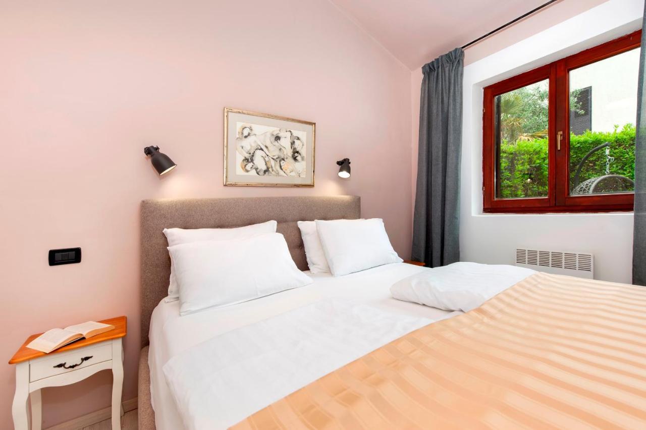 Marina & Parking Free 4* Rovinj